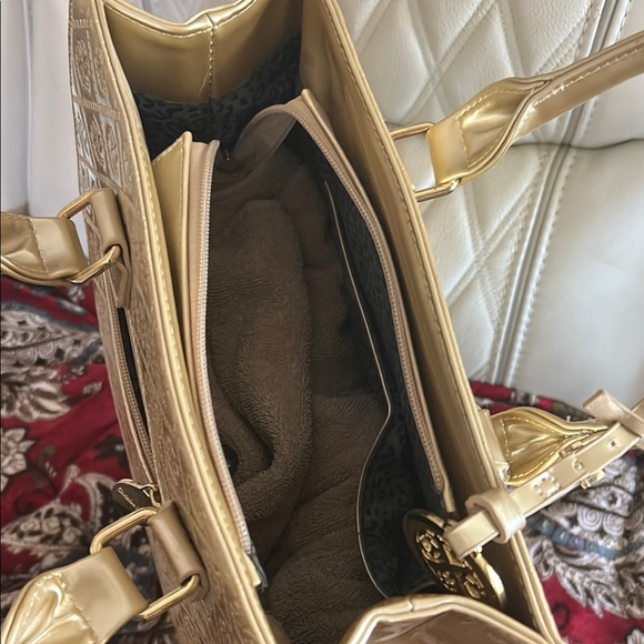 Christian Lacroix Gold Quilted Tote - Picture 5 of 5